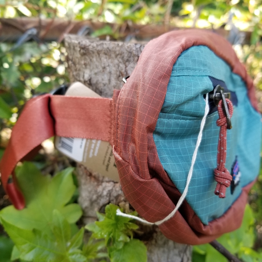 Patagonia Ultralight Black Hole Mini Hip Pack Fanny Burl  Red Unisex - Picture 6 of 9